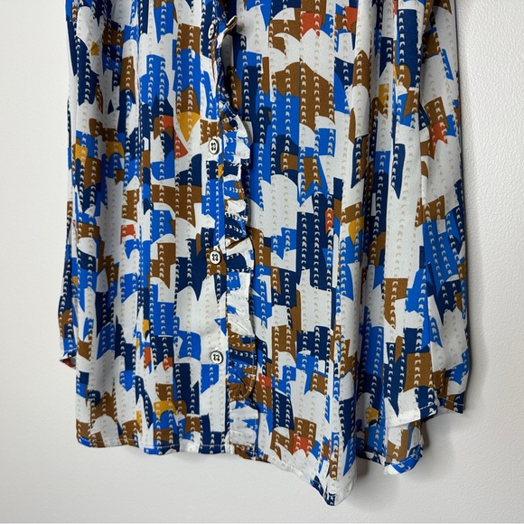 CAbi Jigsaw Top | Patterned Sleeveless Blouse | Blue, Brown, White Spring 6106 - Picture 9 of 13